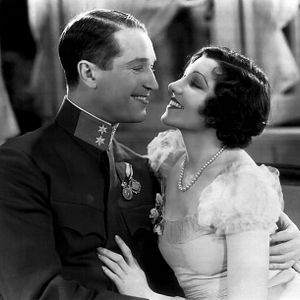 Bilder Der lächelnde Leutnant