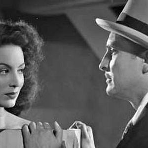 Bilder La diosa arrodillada