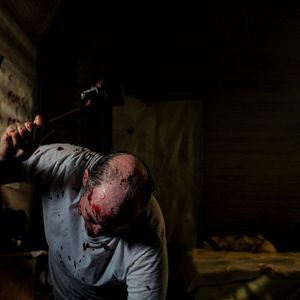 Bilder Virgin Cheerleaders in Chains