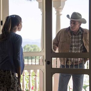 Bilder Sharp Objects