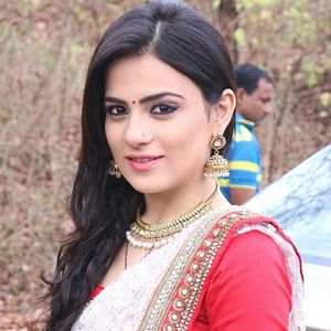 Bilder Radhika Madan