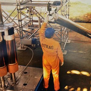 Bilder Fly, Rocket Fly! - Mit Macheten zu den Sternen