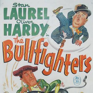 Bilder Dick und Doof als Stierkämpfer