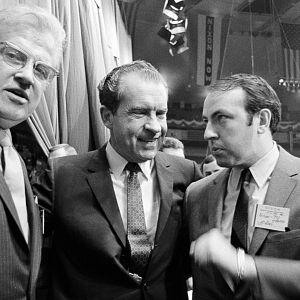 Bilder Divide and Conquer: The Story of Roger Ailes