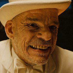 Bilder Vous êtes jeunes, vous êtes beaux