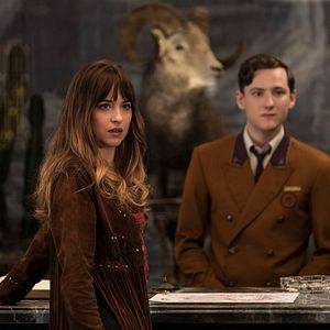 Bilder Lewis Pullman