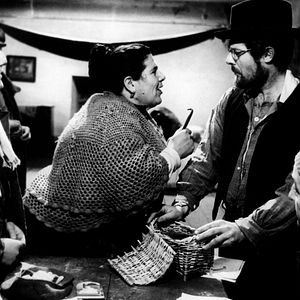 Bilder Die Peitsche im Genick