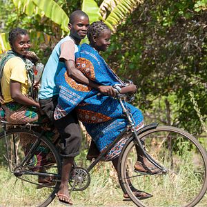 Bilder Anderswo. Allein in Afrika