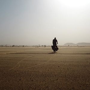 Bilder Anderswo. Allein in Afrika