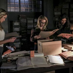 Bilder Emily Bett Rickards