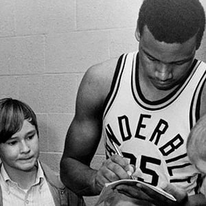 Bilder Triumph, the Untold Story of Perry Wallace