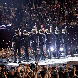 Bilder Burn The Stage: The Movie