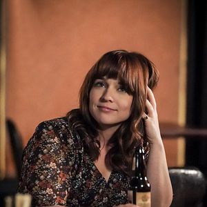 Bilder Renee Felice Smith