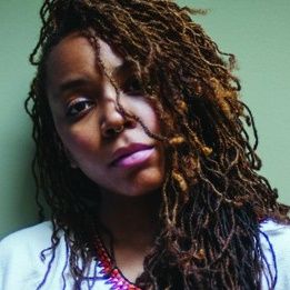 Bilder Tayarisha Poe