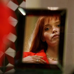 Bilder Elizabeth Harvest