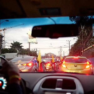 Bilder Género Bajo Ataque