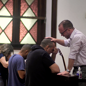 Bilder Género Bajo Ataque