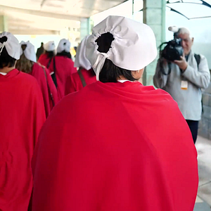 Bilder Género Bajo Ataque