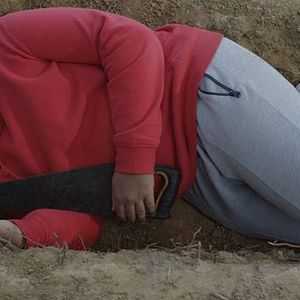 Bilder Uçurum - Asla Arkana Bakma