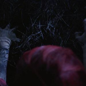 Bilder Uçurum - Asla Arkana Bakma