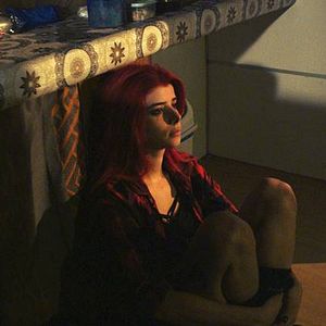 Bilder Uçurum - Asla Arkana Bakma