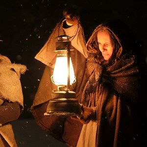 Bilder Escaping the Madhouse: The Nellie Bly Story