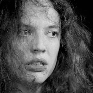 Bilder Tragam-Ee A Cabeça De Carmen M.