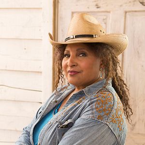 Bilder Bless This Mess