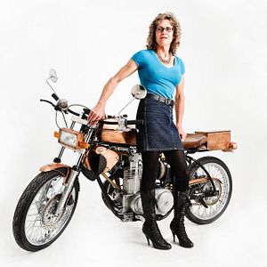 Bilder Why Can't I Be Me? Around You