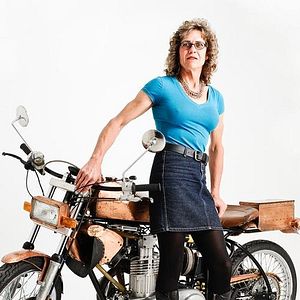 Bilder Why Can't I Be Me? Around You