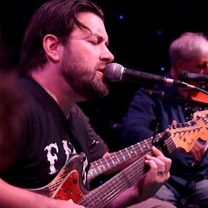 Bilder Nothing Stays The Same: The Story Of The Saxon Pub