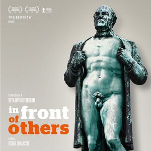 Bilder In Front Of Others