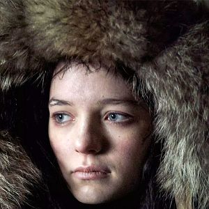 Bilder Esme Creed-Miles