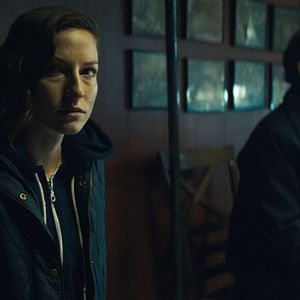 Bilder Captive State