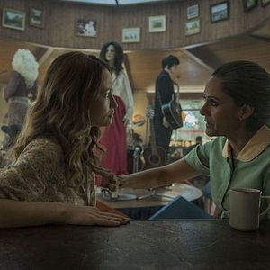 Bilder Emily Browning