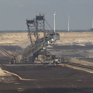 Bilder Die rote Linie – Vom Widerstand im Hambacher Forst