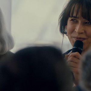 Bilder Mrs. Mills von nebenan