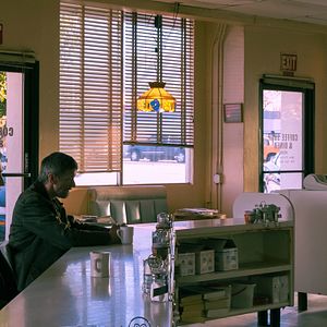 Bilder Too Old To Die Young