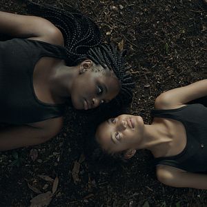 Bilder Land of Ashes