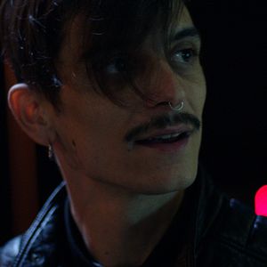 Bilder The Distance Between Us and the Sky