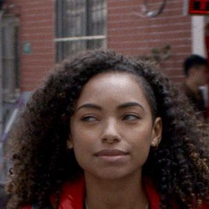 Bilder Logan Browning