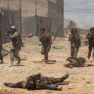 Bilder Operation Red Snake - Band Of Sisters