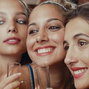 Bilder Likemeback - Lügen, Lust & Likes
