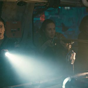 Bilder Dead in the Water