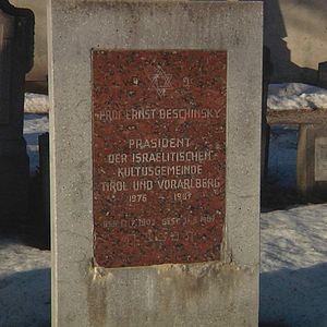 Bilder You Only Die Twice