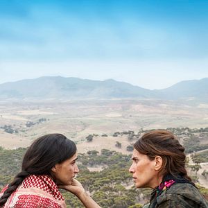 Bilder Operation Red Snake - Band Of Sisters