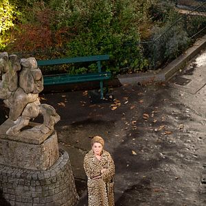 Bilder La Vérité – Leben und lügen lassen