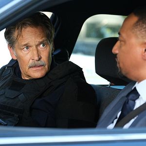 Bilder Black Lightning