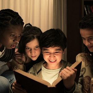 Bilder Vier Freunde und die Geisterhand