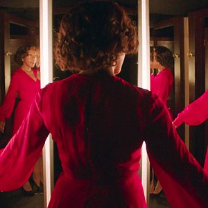 Bilder Das blutrote Kleid